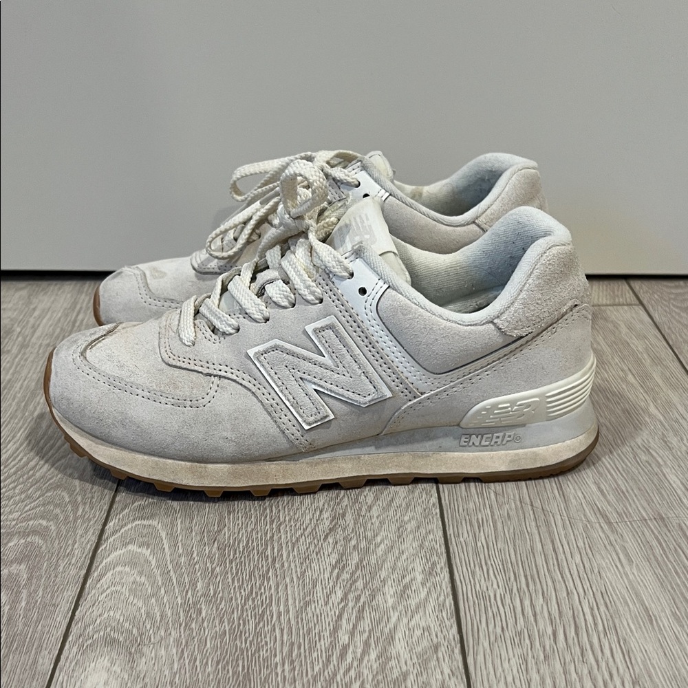 New Balance 574 women’s 7.5